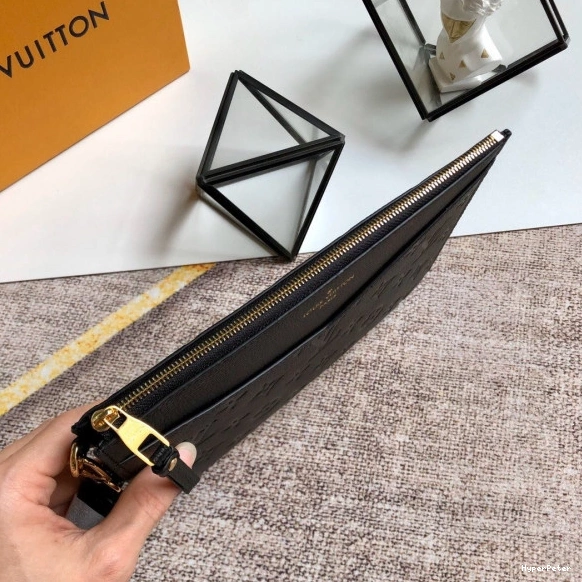 MM POCHETTE VUITTON MÉLANIE LOUIS 0805